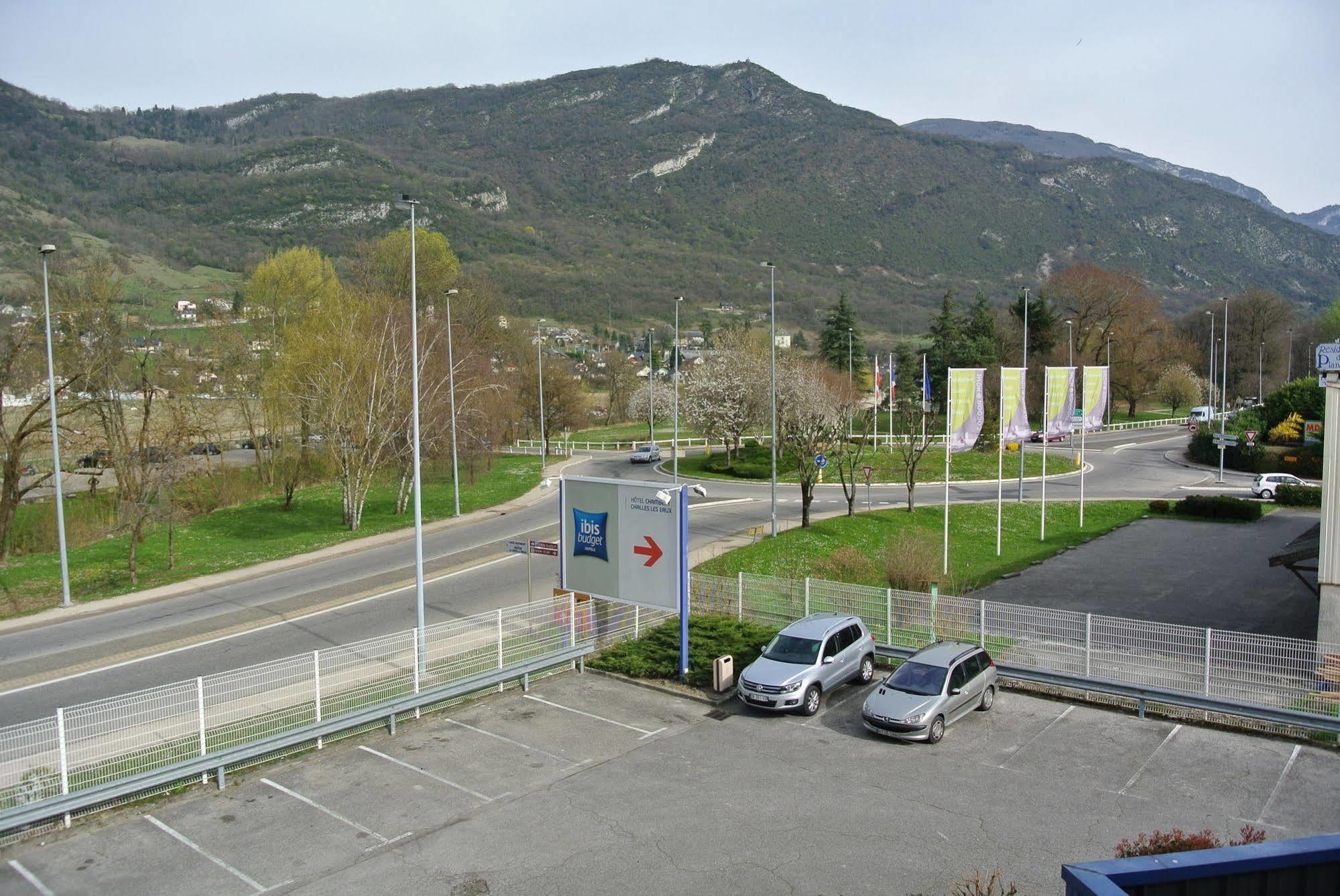 Ibis Budget Chambery Sud Challes Les Eaux Exterior photo